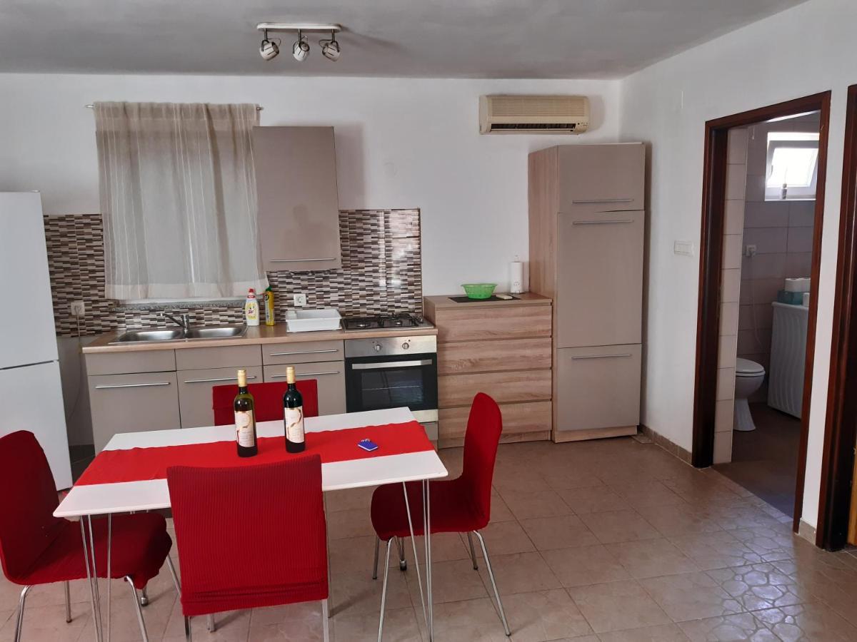 LAVE II cozy house Villa Ližnjan Eksteriør billede