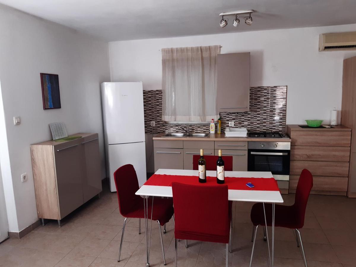 LAVE II cozy house Villa Ližnjan Eksteriør billede